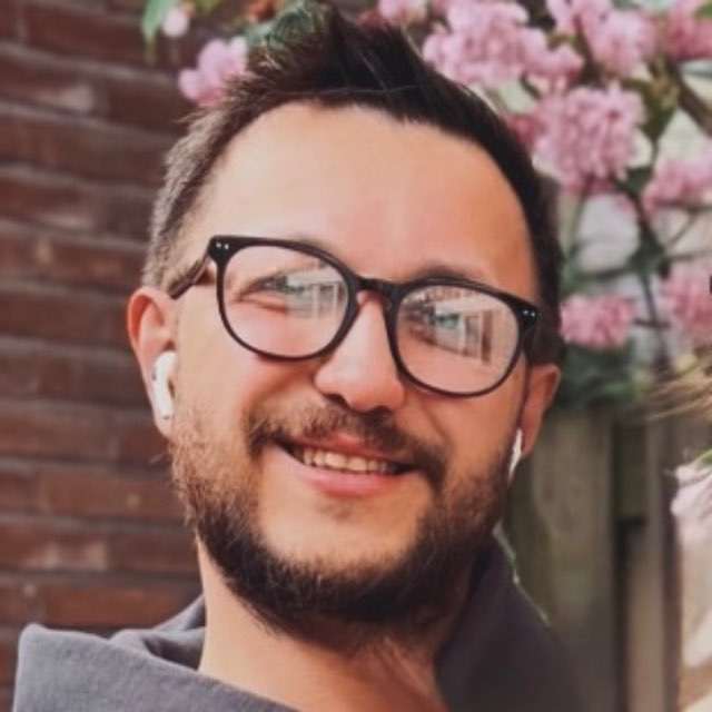 Алексей Иванов